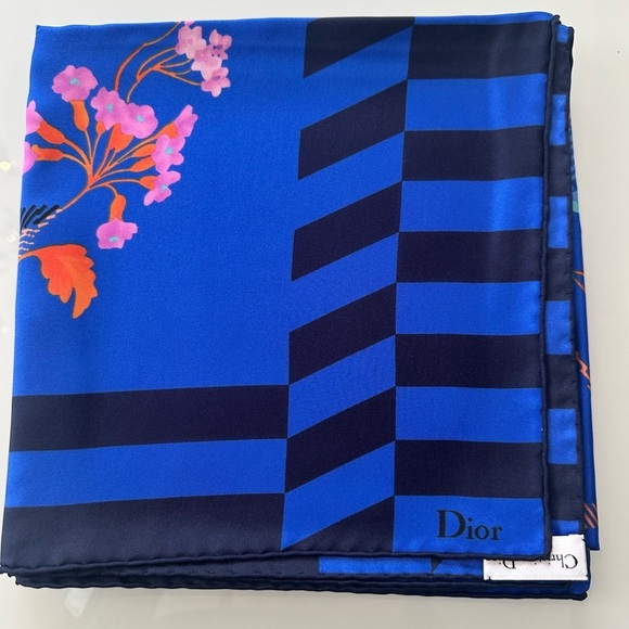 Christian Dior 100% Silk Floral Blue Scarf - Picture 5 of 5